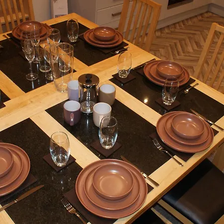 Apartment The Newborough 4 *