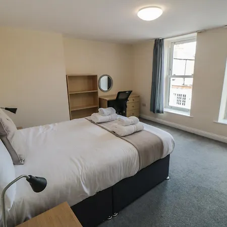 Apartment The Newborough 4 *